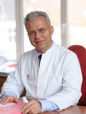 Dr. Erik Engel